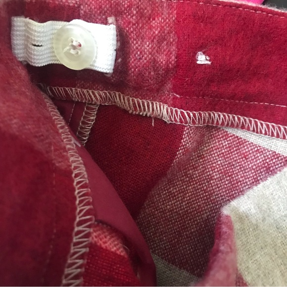 Mayoral Chic Girls Red Wool Blend Shorts, Size 5. - Picture 3 of 7